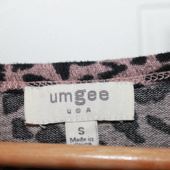 Limited Time Sale: Soft Knit Leopard Long Sleeve Arm Striped Dress Size Small - Picture 10 of 10